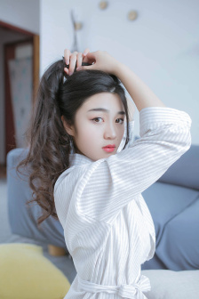 男人喜欢一碰就有水的女人吗